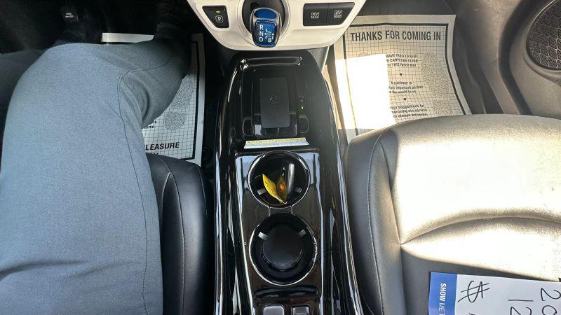 2017 Toyota Prius Three Touring