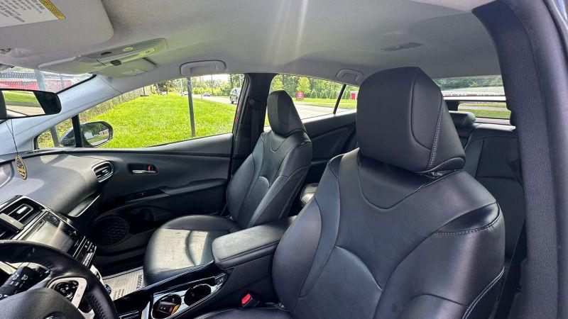 2017 Toyota Prius Three Touring