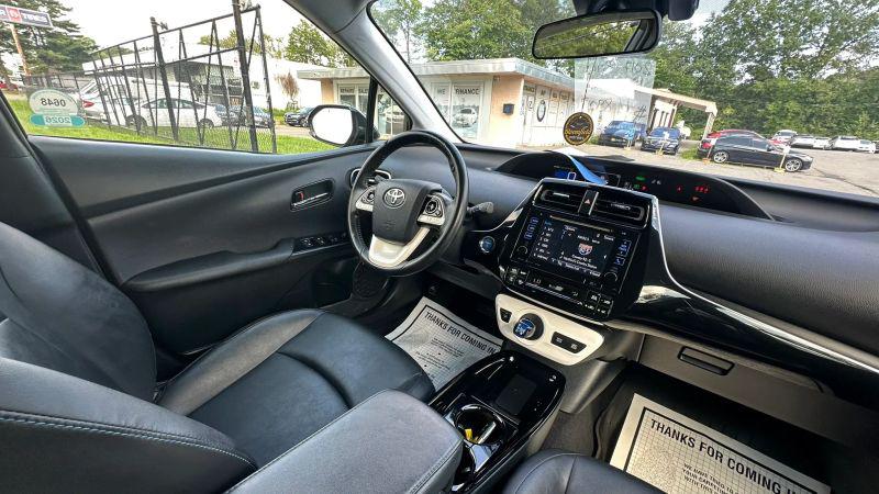 2017 Toyota Prius Three Touring