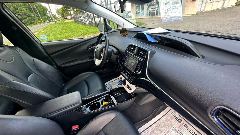 2017 Toyota Prius Three Touring