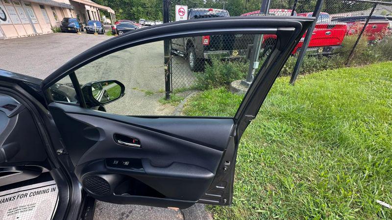2017 Toyota Prius Three Touring