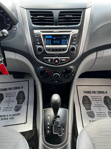 2017 Hyundai Accent SE