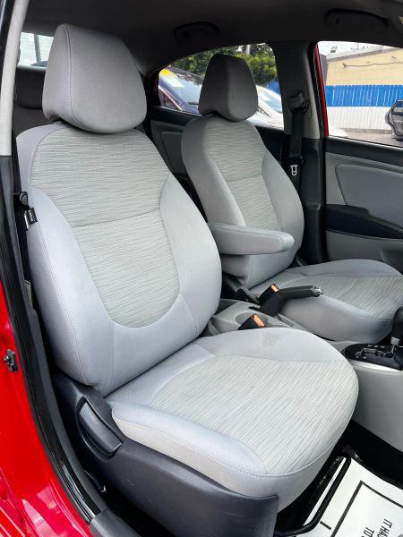 2017 Hyundai Accent SE