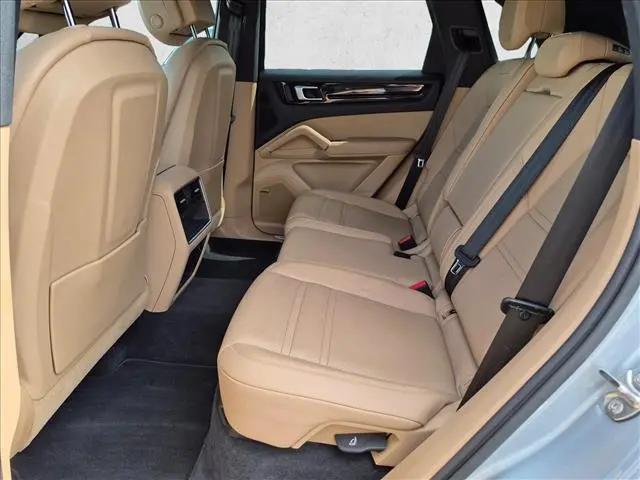 2023 Porsche Cayenne Cayenne