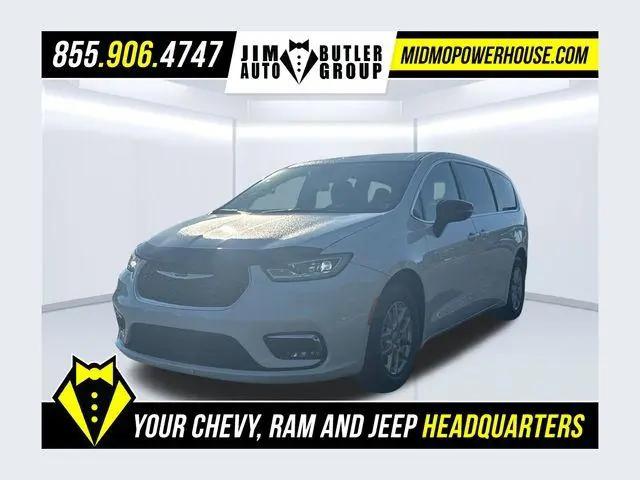 2026 Chrysler Pacifica Select for sale in Linn, MO