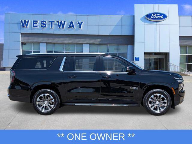 2025 Chevrolet Suburban 4WD LT for sale in Irving, TX