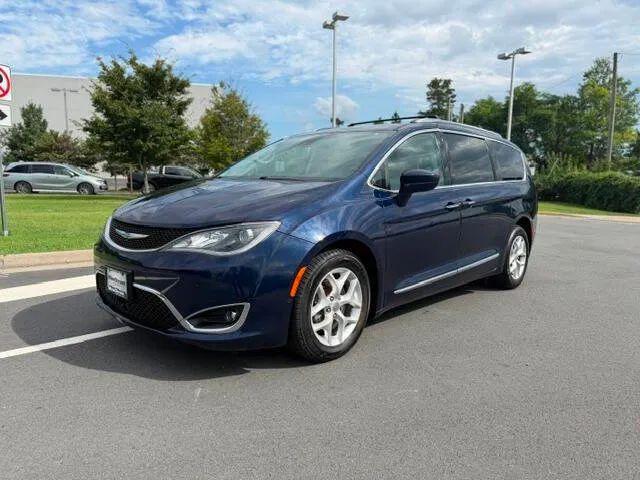 2017 Chrysler Pacifica Touring-L Plus