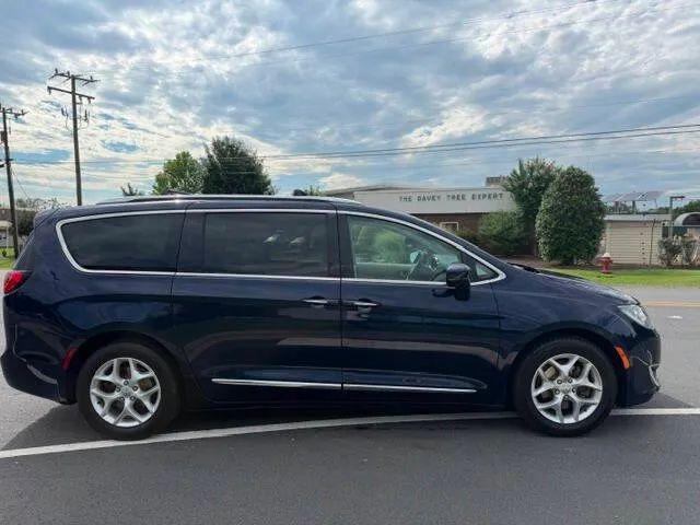 2017 Chrysler Pacifica Touring-L Plus