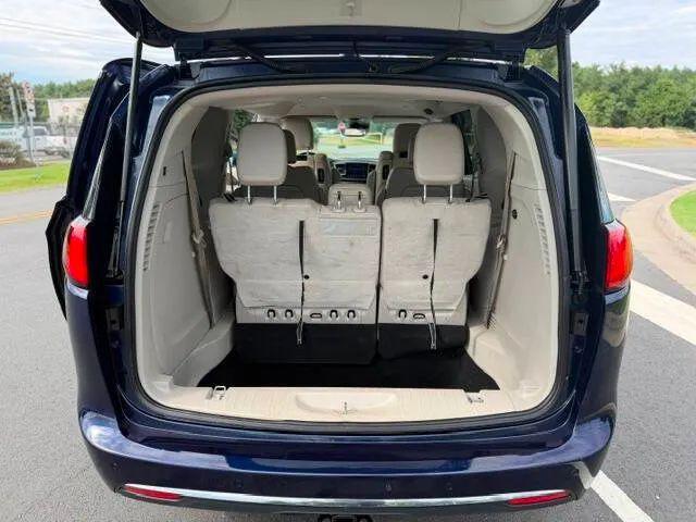 2017 Chrysler Pacifica Touring-L Plus