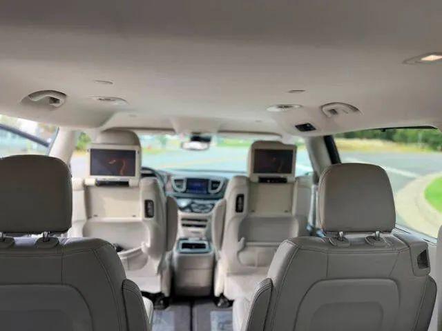2017 Chrysler Pacifica Touring-L Plus