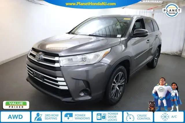 2017 Toyota Highlander LE for sale in Union, NJ
