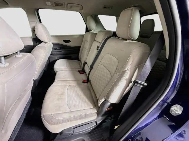 2024 Nissan Pathfinder SV FWD