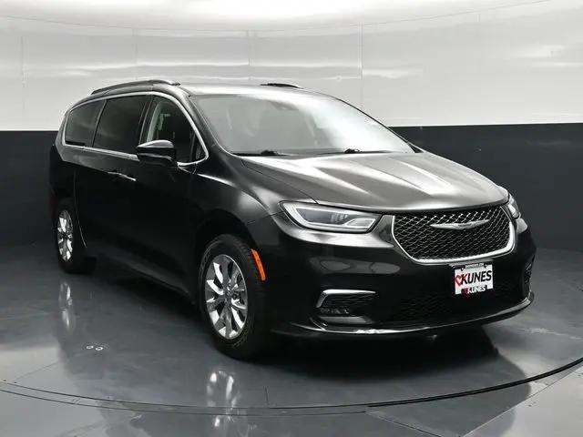 2022 Chrysler Pacifica Touring L AWD