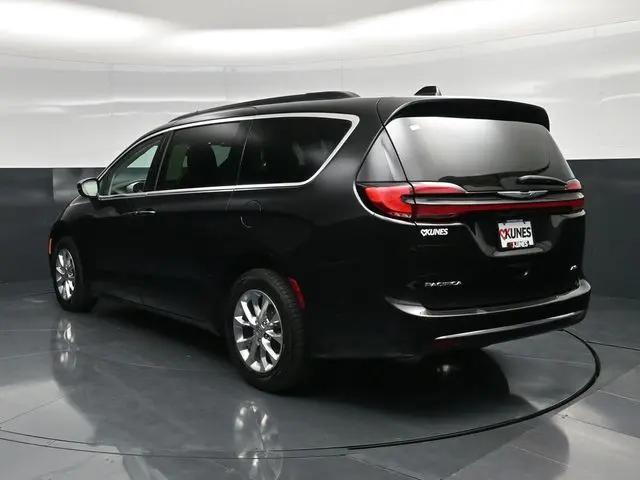 2022 Chrysler Pacifica Touring L AWD