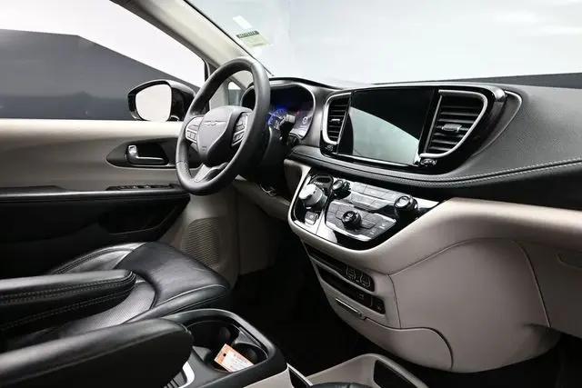 2022 Chrysler Pacifica Touring L AWD