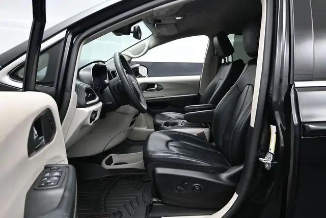 2022 Chrysler Pacifica Touring L AWD
