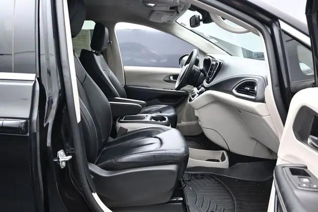 2022 Chrysler Pacifica Touring L AWD