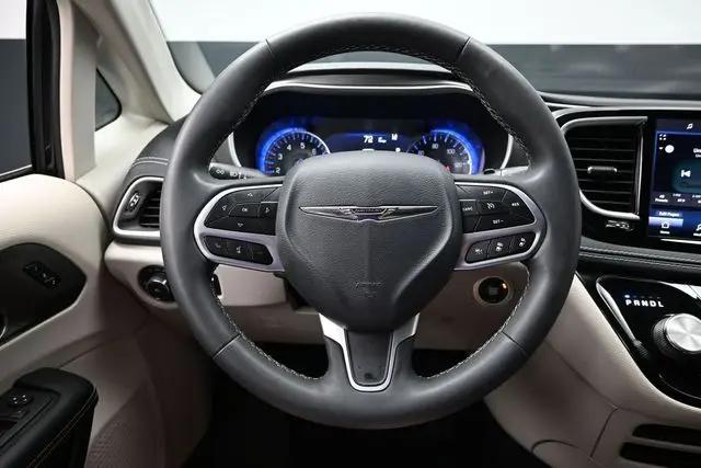 2022 Chrysler Pacifica Touring L AWD