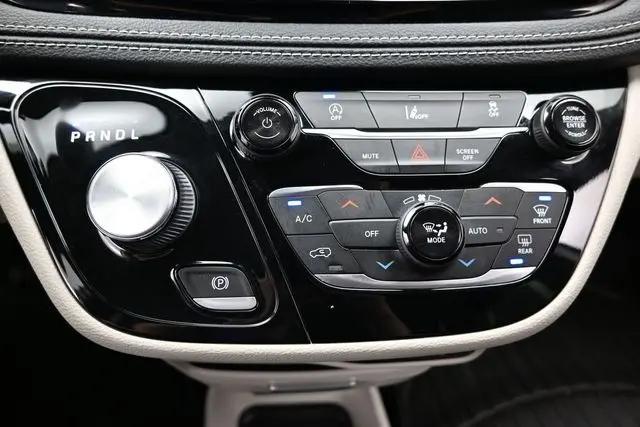 2022 Chrysler Pacifica Touring L AWD