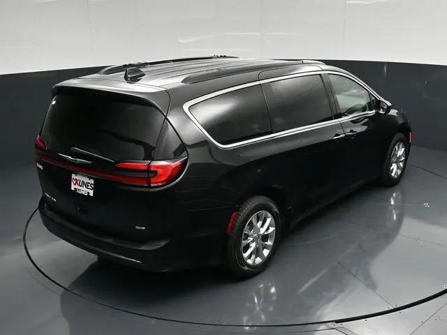 2022 Chrysler Pacifica Touring L AWD