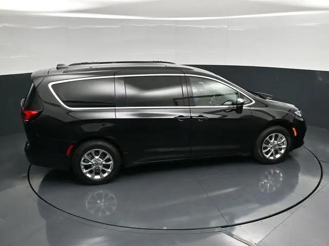 2022 Chrysler Pacifica Touring L AWD