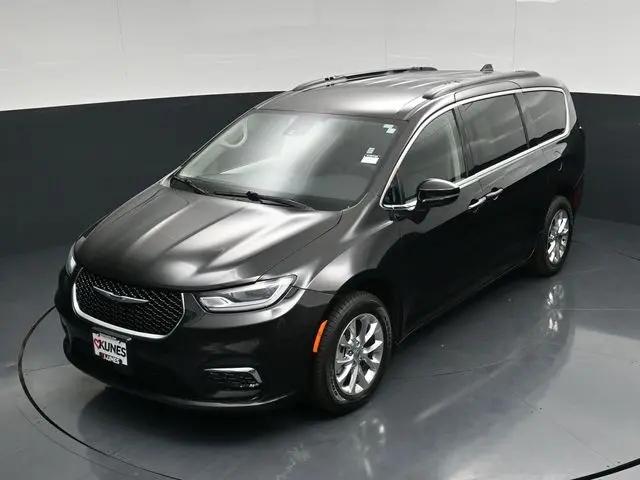 2022 Chrysler Pacifica Touring L AWD