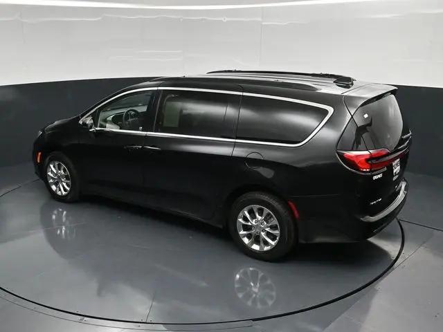 2022 Chrysler Pacifica Touring L AWD