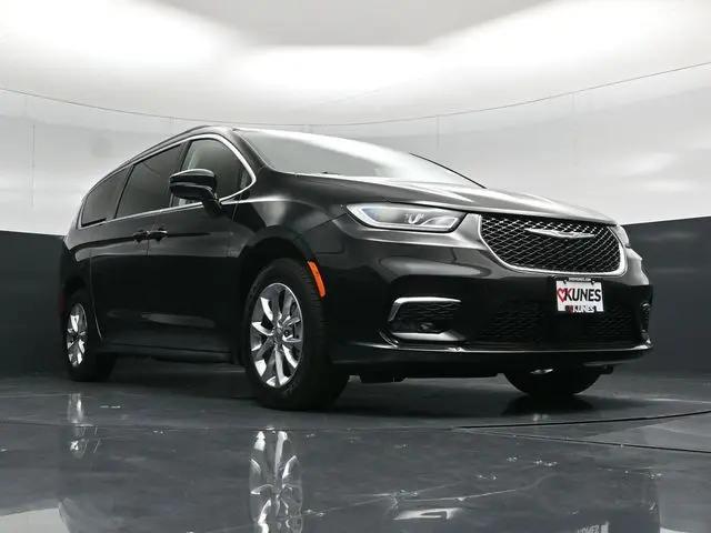 2022 Chrysler Pacifica Touring L AWD