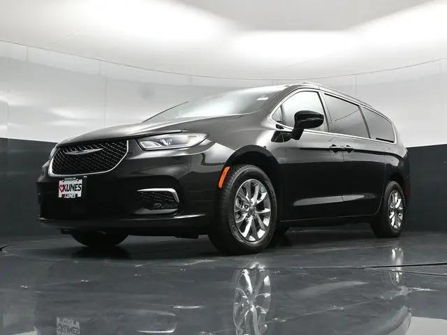 2022 Chrysler Pacifica Touring L AWD