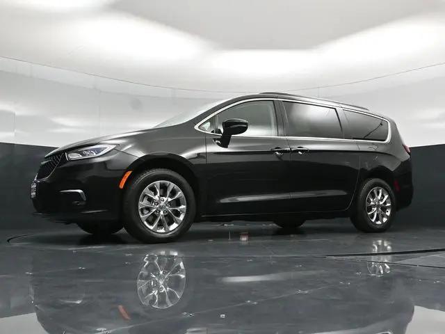 2022 Chrysler Pacifica Touring L AWD