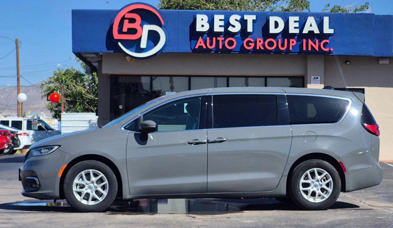 2023 Chrysler Pacifica Touring L for sale in El Paso, TX