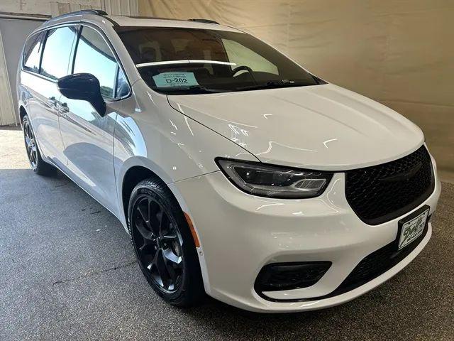 2023 Chrysler Pacifica Limited AWD for sale in Dell Rapids, SD