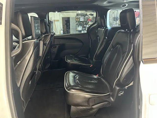2023 Chrysler Pacifica Limited AWD