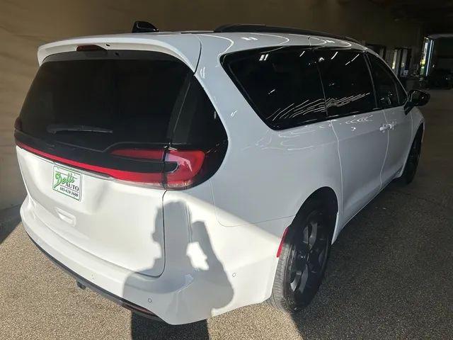 2023 Chrysler Pacifica Limited AWD
