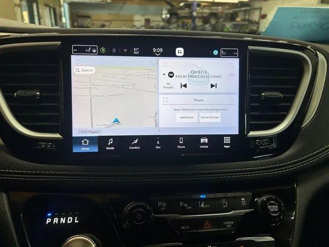 2023 Chrysler Pacifica Limited AWD