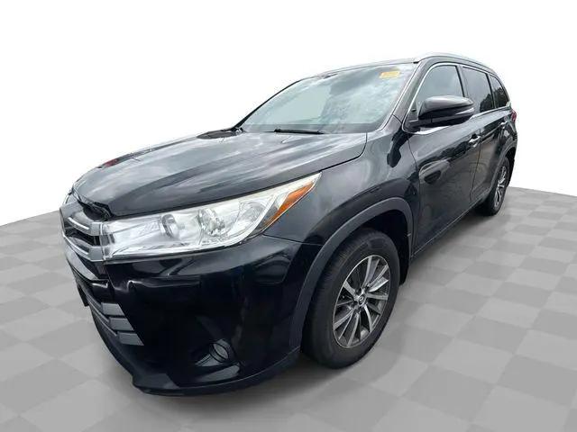 2017 Toyota Highlander for sale near Columbus, OH