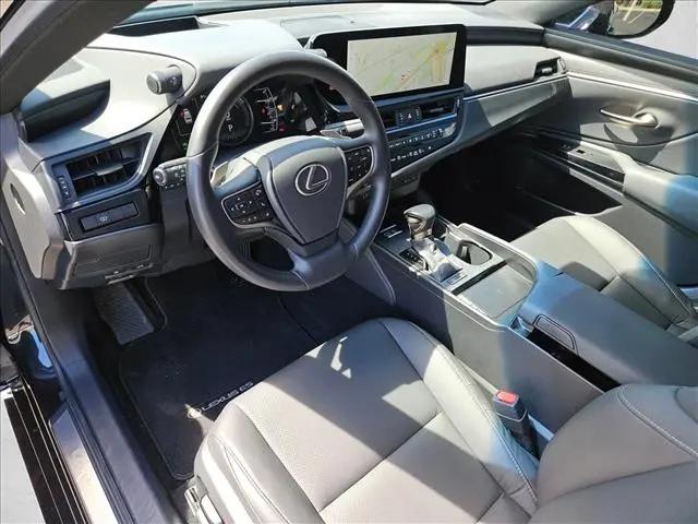 2025 Lexus ES 300h ES 300h