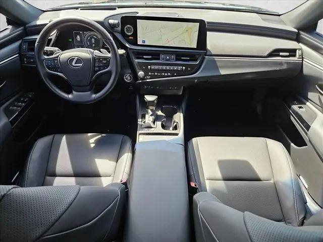 2025 Lexus ES 300h ES 300h