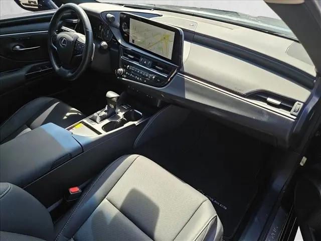 2025 Lexus ES 300h ES 300h