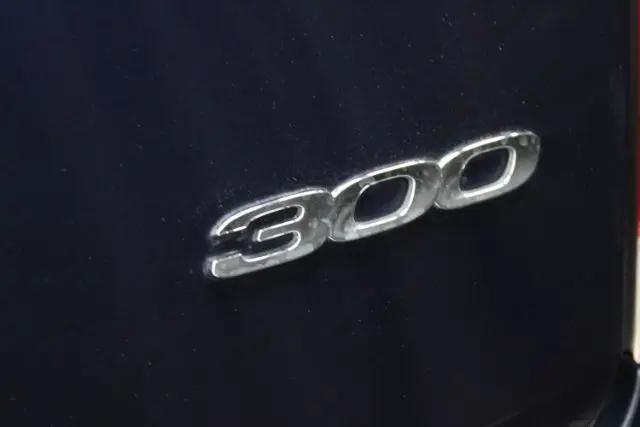 2016 Chrysler 300 Limited
