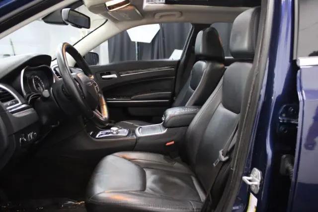 2016 Chrysler 300 Limited