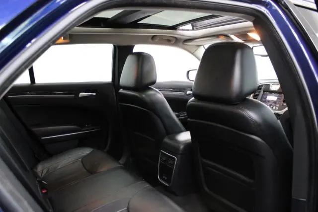 2016 Chrysler 300 Limited