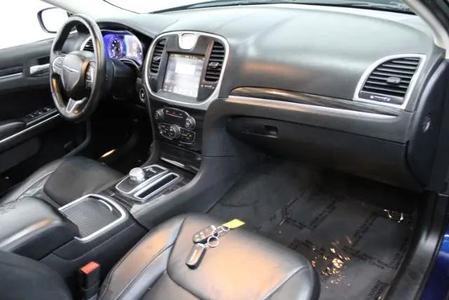2016 Chrysler 300 Limited