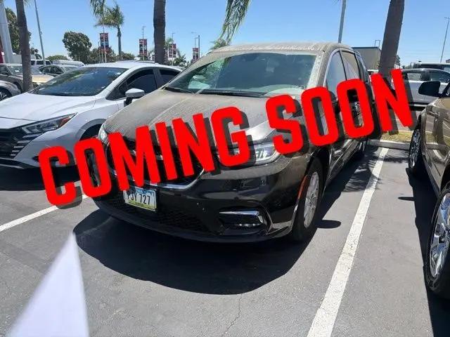 2025 Chrysler Pacifica Select for sale in Huntington Beach, CA