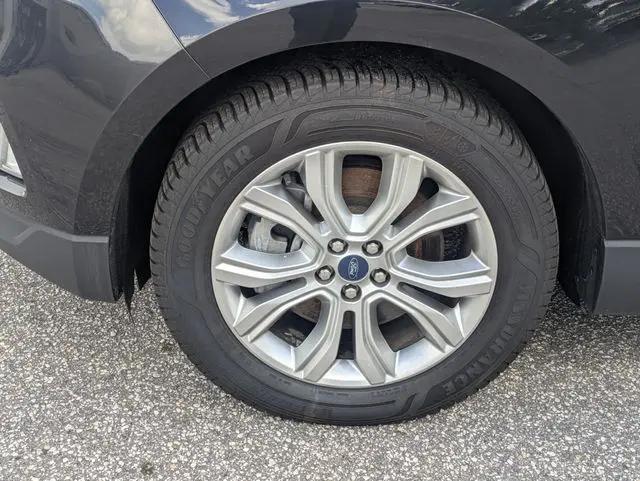 2021 Ford Edge Titanium