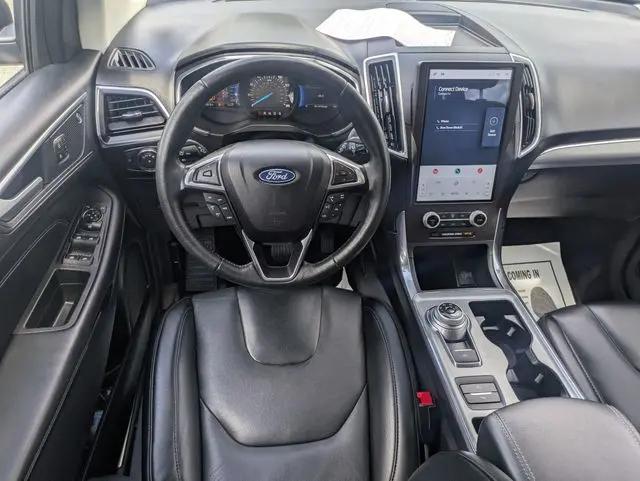 2021 Ford Edge Titanium