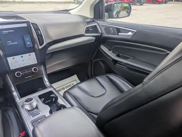2021 Ford Edge Titanium