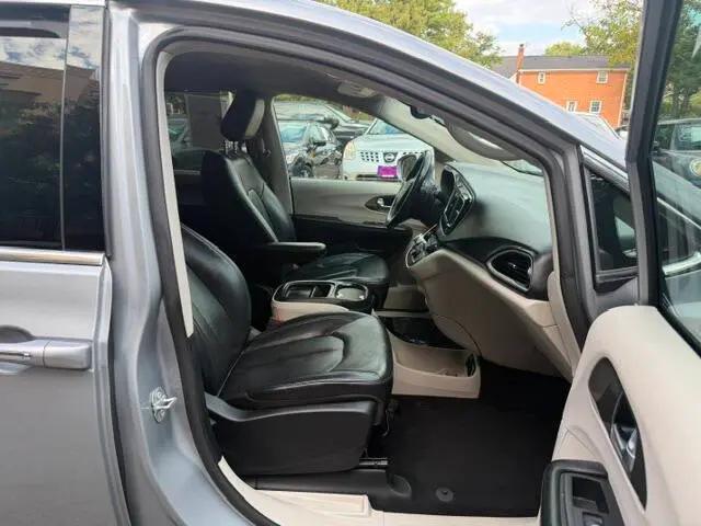2020 Chrysler Pacifica Touring L