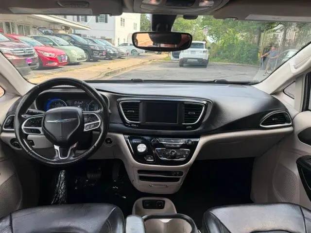 2020 Chrysler Pacifica Touring L