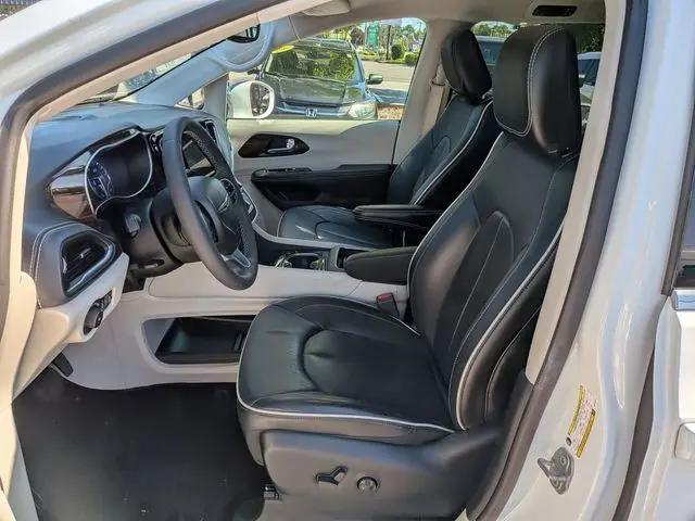 2022 Chrysler Pacifica Limited